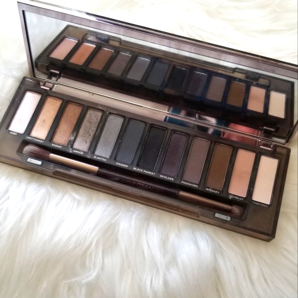 URBAN DECAY Naked Smoky Eyeshadow Palette